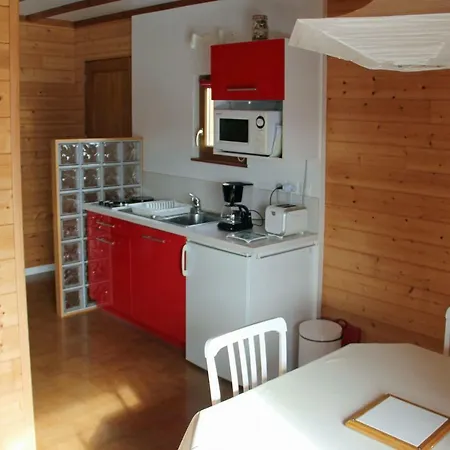 La Maisonnette En Bois * Estaing (Aveyron)