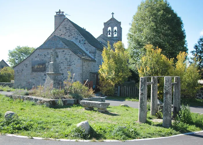 בית נופש La Maisonnette En Bois אסטנג