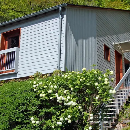 La Maisonnette En Bois Hébergement de vacances