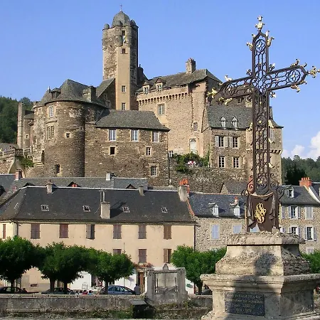 La Maisonnette En Bois Hébergement de vacances Estaing (Aveyron)